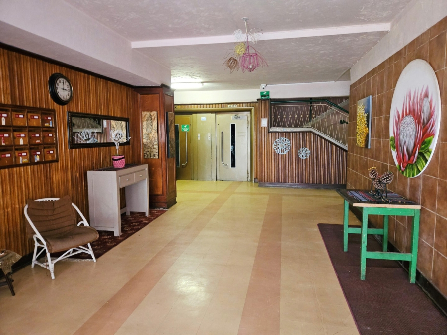 2 Bedroom Property for Sale in Yeoville Gauteng