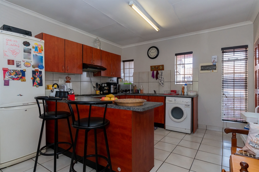2 Bedroom Property for Sale in Jansenpark Gauteng