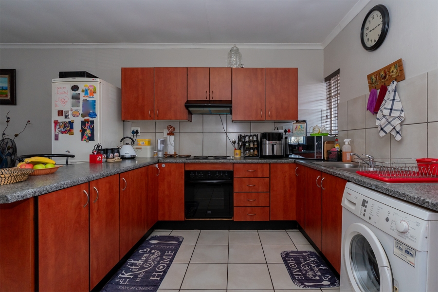 2 Bedroom Property for Sale in Jansenpark Gauteng