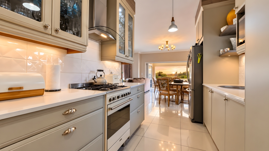 3 Bedroom Property for Sale in Broadacres Gauteng