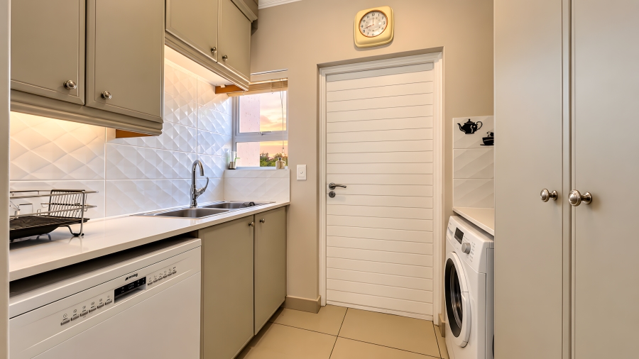 3 Bedroom Property for Sale in Broadacres Gauteng