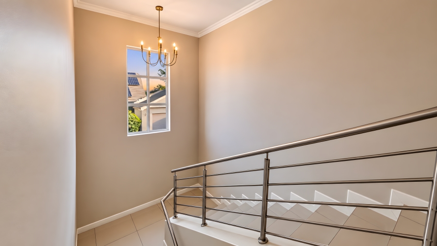 3 Bedroom Property for Sale in Broadacres Gauteng