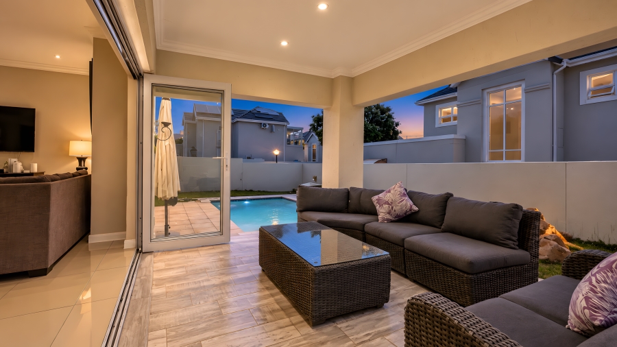 3 Bedroom Property for Sale in Broadacres Gauteng