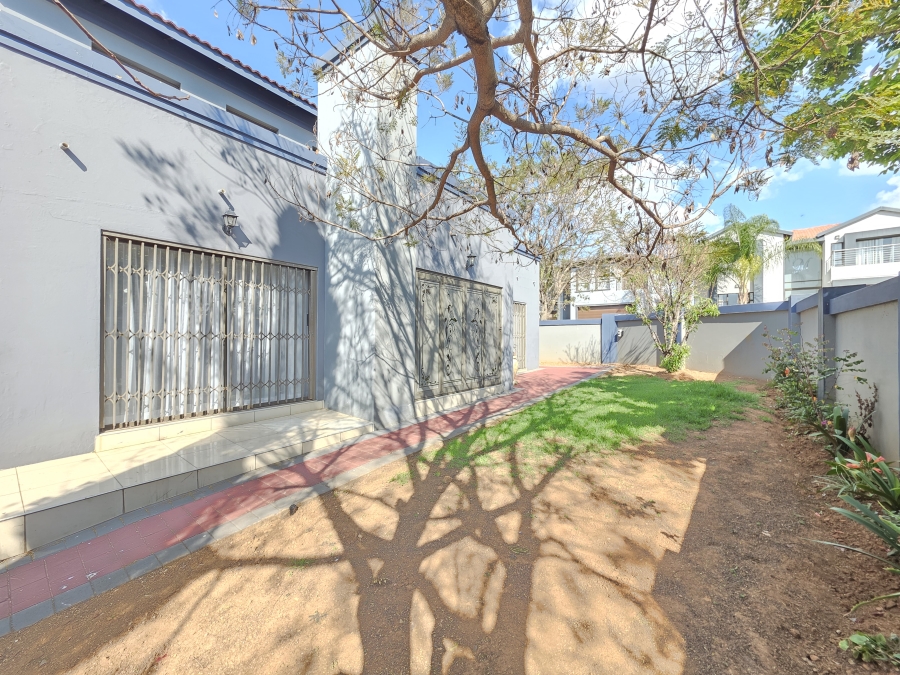4 Bedroom Property for Sale in Pinehaven Gauteng