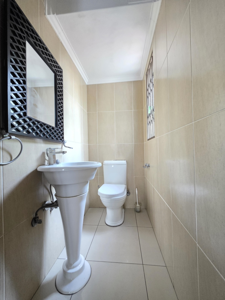 4 Bedroom Property for Sale in Pinehaven Gauteng