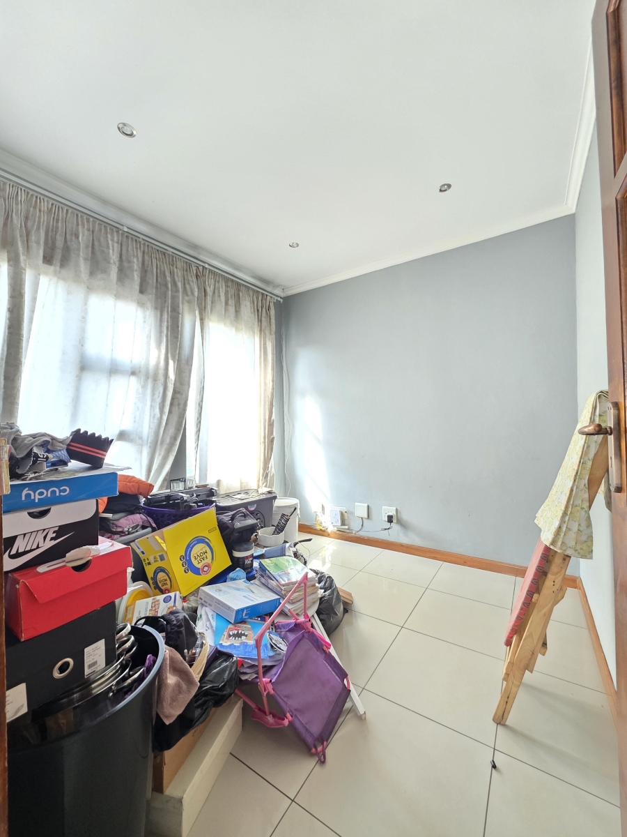 4 Bedroom Property for Sale in Pinehaven Gauteng