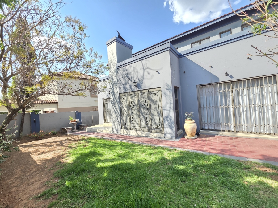 4 Bedroom Property for Sale in Pinehaven Gauteng