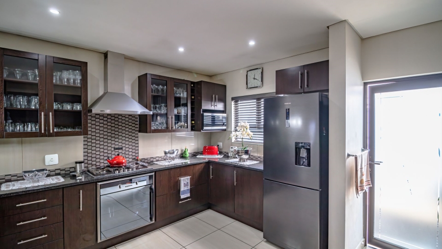 2 Bedroom Property for Sale in Noordwyk Gauteng