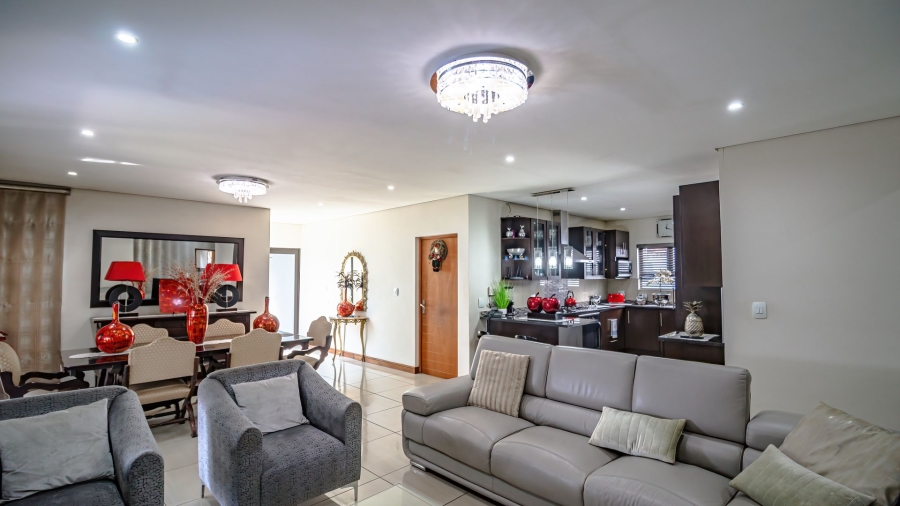 2 Bedroom Property for Sale in Noordwyk Gauteng