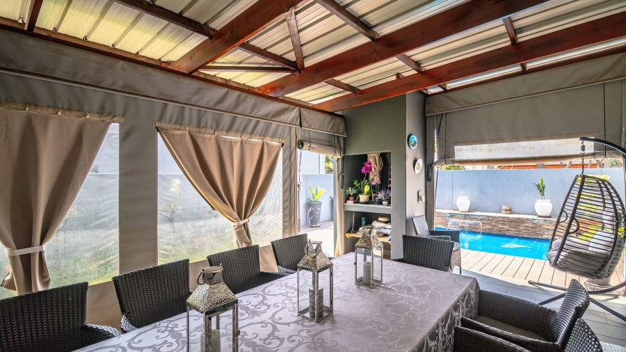 2 Bedroom Property for Sale in Noordwyk Gauteng