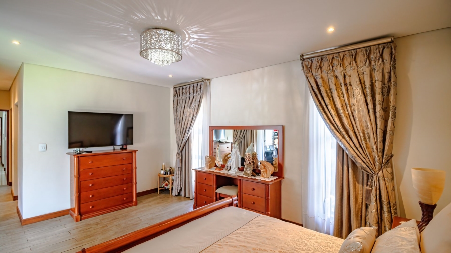 2 Bedroom Property for Sale in Noordwyk Gauteng