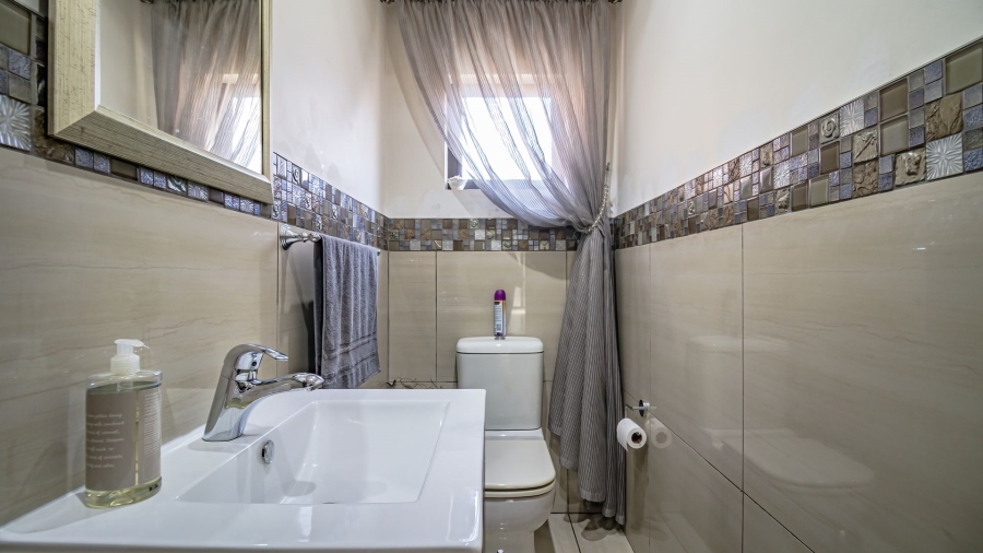 2 Bedroom Property for Sale in Noordwyk Gauteng