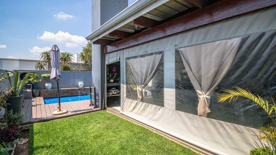 2 Bedroom Property for Sale in Noordwyk Gauteng
