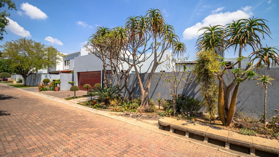 2 Bedroom Property for Sale in Noordwyk Gauteng