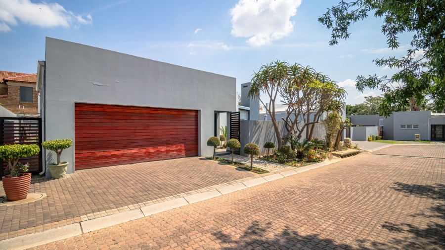 2 Bedroom Property for Sale in Noordwyk Gauteng