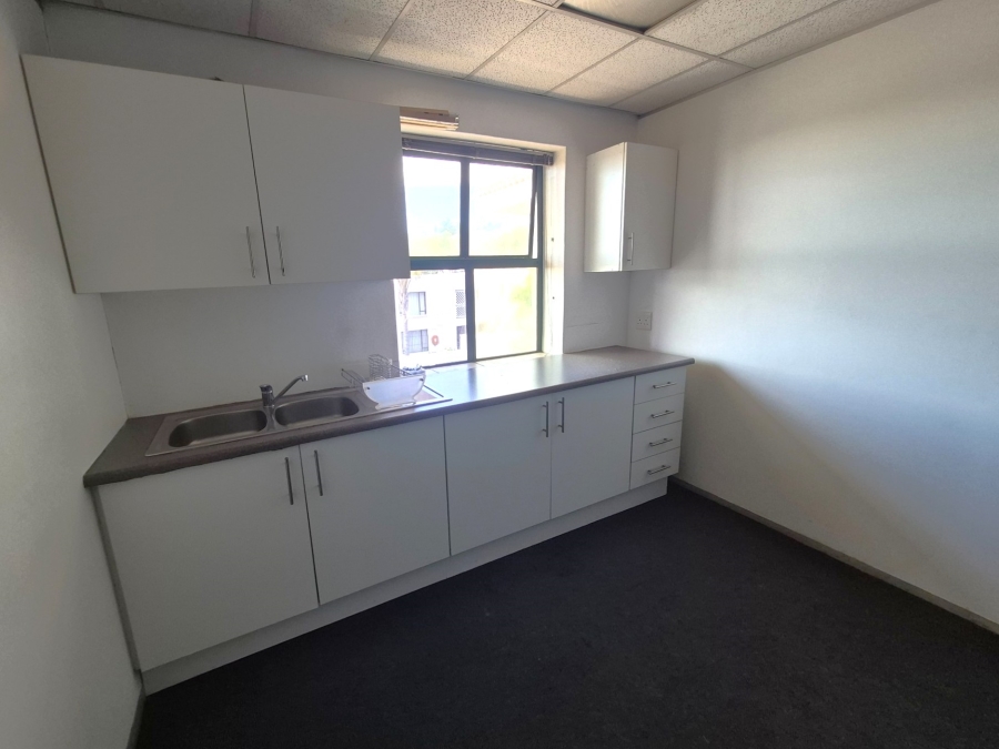 To Let Commercial Property for Rent in Hyde Park Gauteng