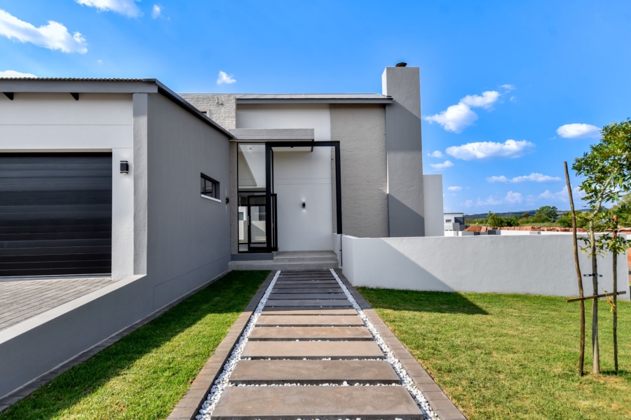 4 Bedroom Property for Sale in Fountainbrook Estate Gauteng