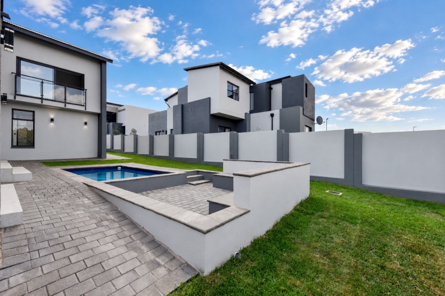4 Bedroom Property for Sale in Fountainbrook Estate Gauteng