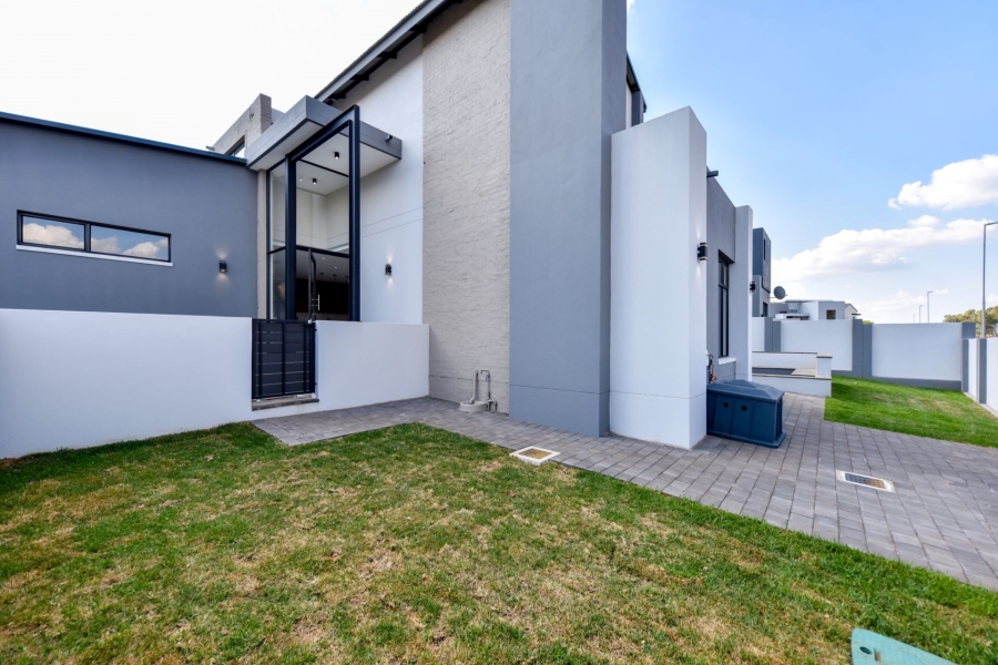 4 Bedroom Property for Sale in Fountainbrook Estate Gauteng
