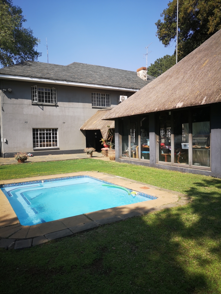 4 Bedroom Property for Sale in Unitas Park Gauteng