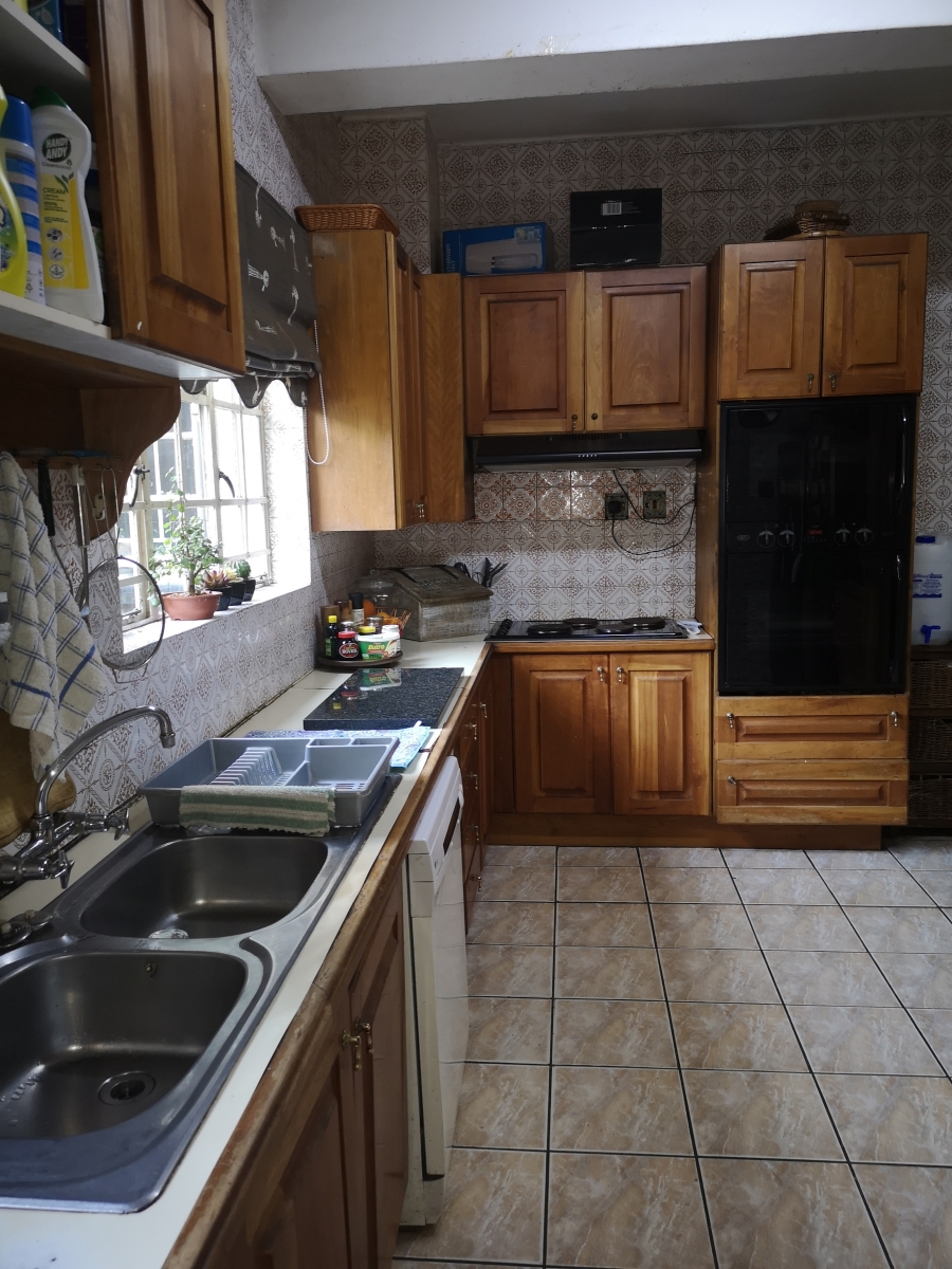 4 Bedroom Property for Sale in Unitas Park Gauteng