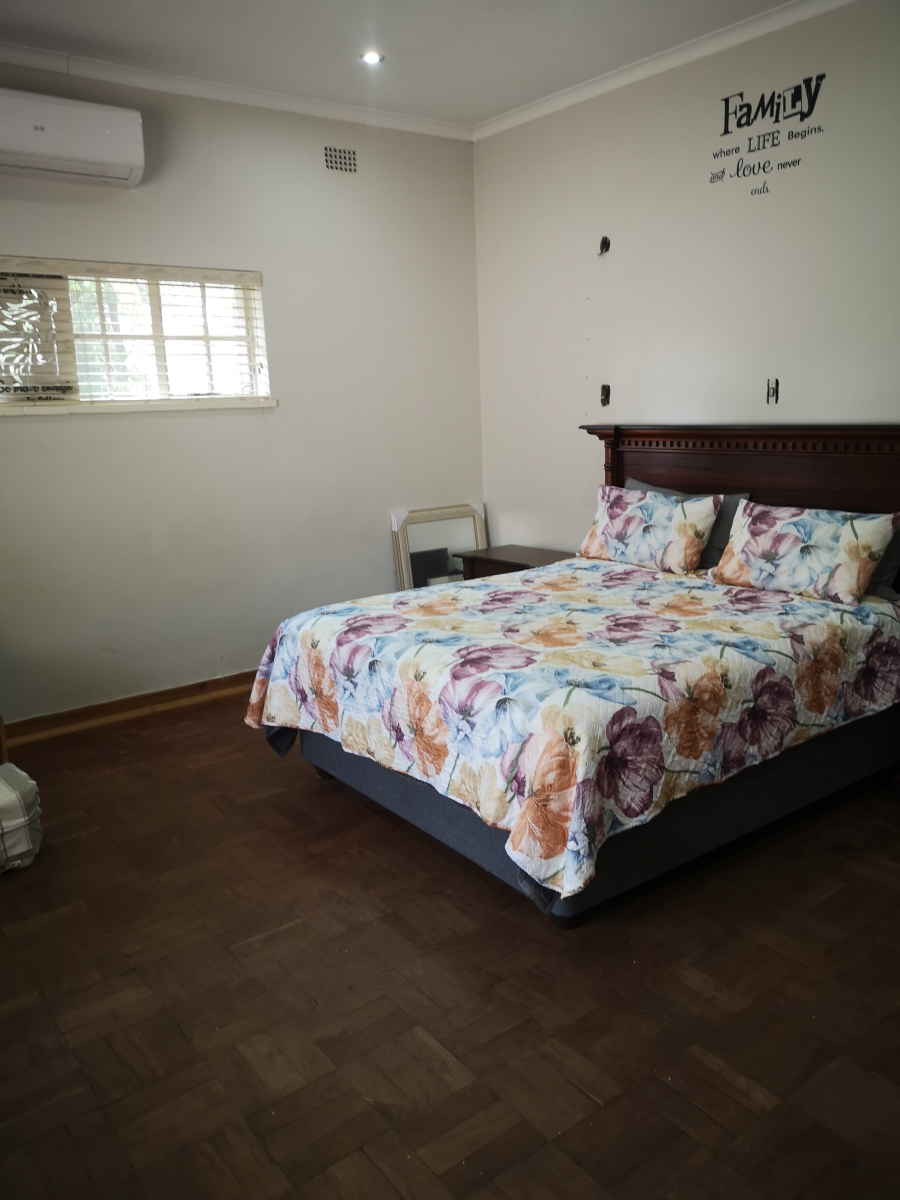 4 Bedroom Property for Sale in Unitas Park Gauteng
