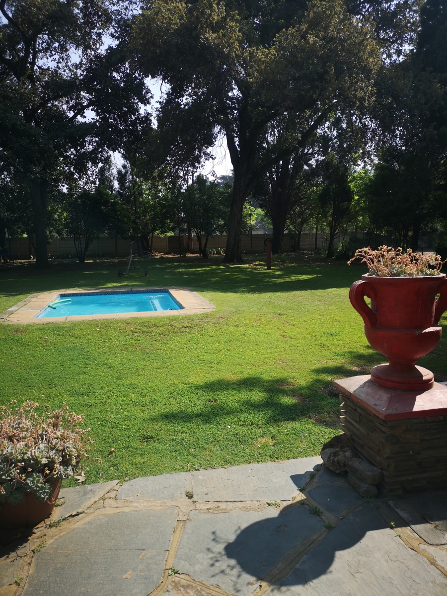 4 Bedroom Property for Sale in Unitas Park Gauteng
