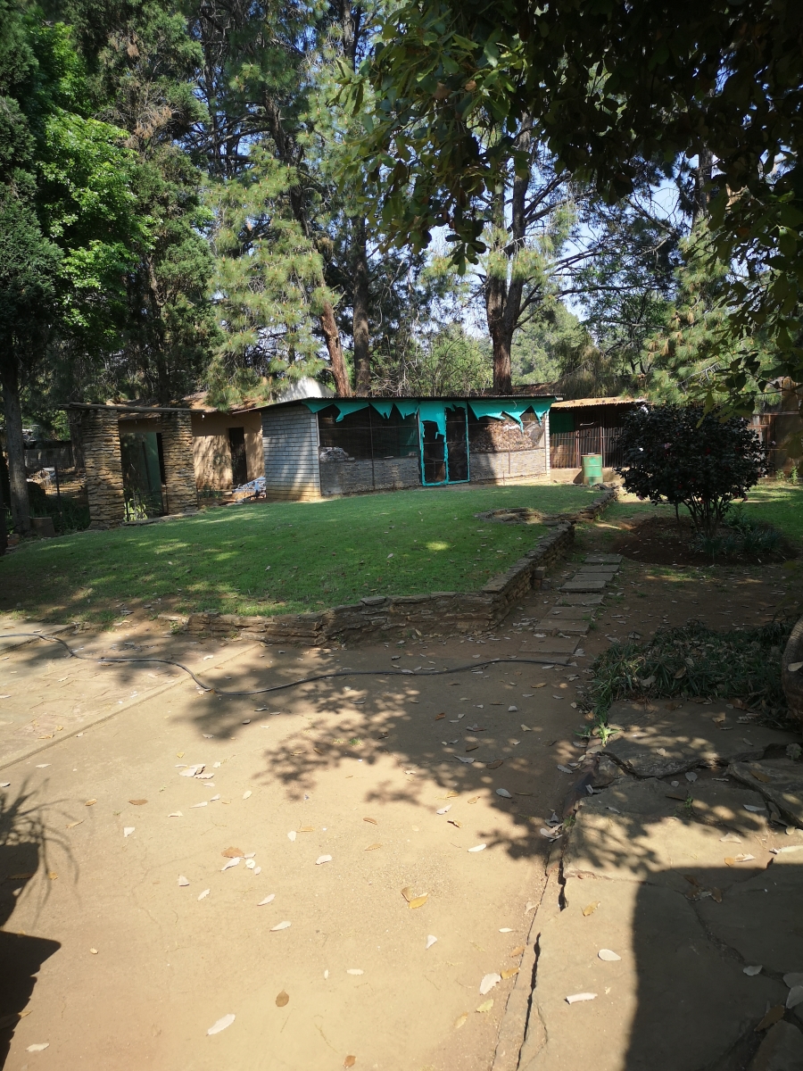 4 Bedroom Property for Sale in Unitas Park Gauteng