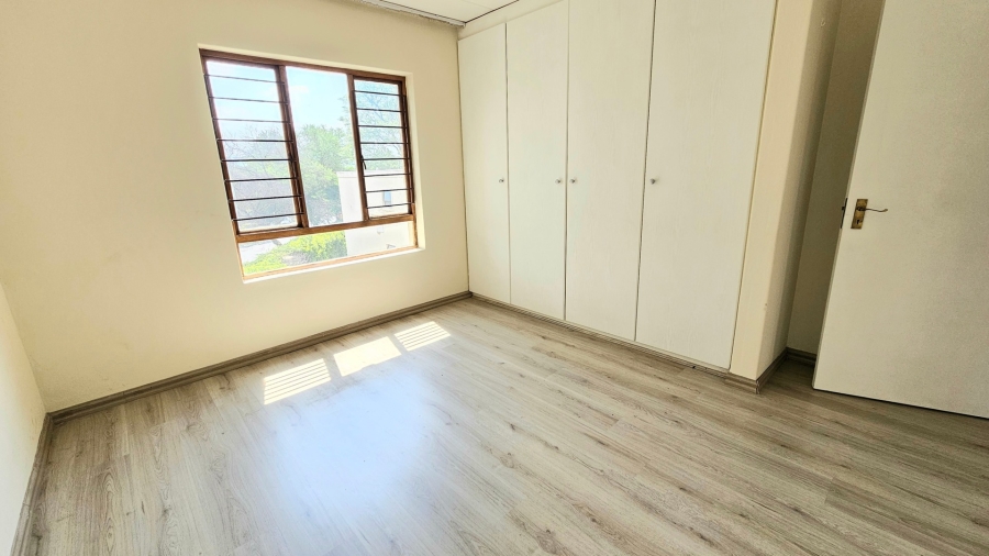 To Let 2 Bedroom Property for Rent in Fourways Gauteng