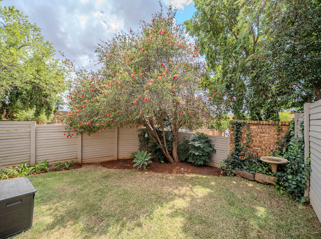 2 Bedroom Property for Sale in Faerie Glen Gauteng
