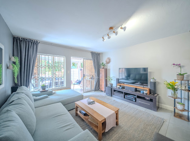 2 Bedroom Property for Sale in Faerie Glen Gauteng