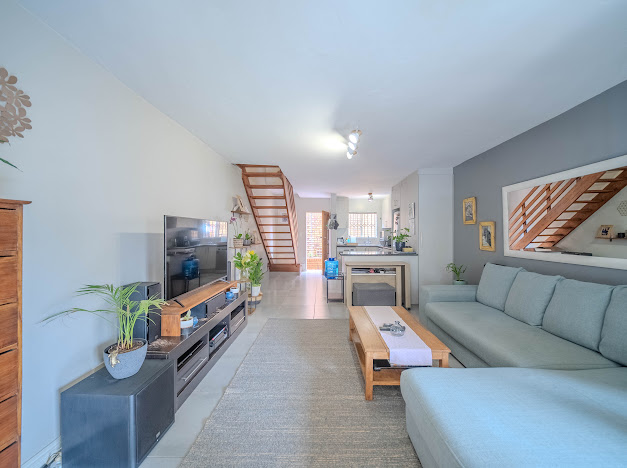 2 Bedroom Property for Sale in Faerie Glen Gauteng