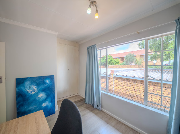 2 Bedroom Property for Sale in Faerie Glen Gauteng