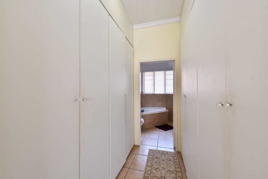 3 Bedroom Property for Sale in Moreleta Park Gauteng