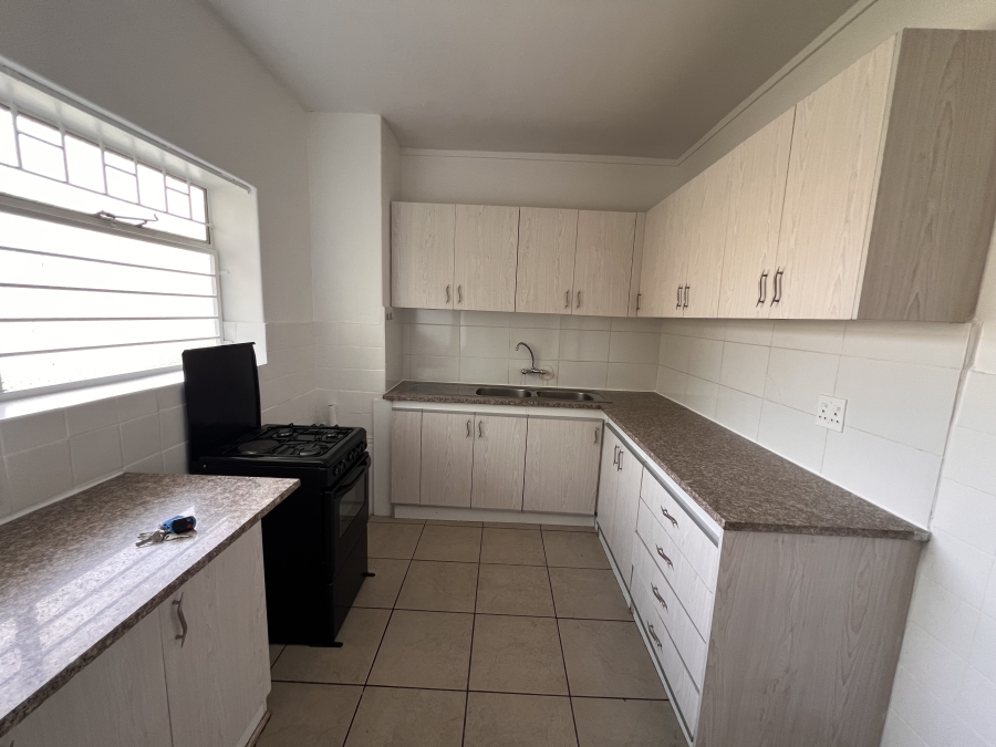 To Let 3 Bedroom Property for Rent in Orchards Gauteng