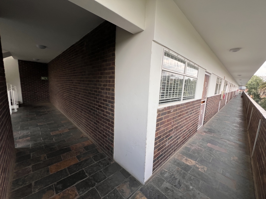 To Let 3 Bedroom Property for Rent in Orchards Gauteng