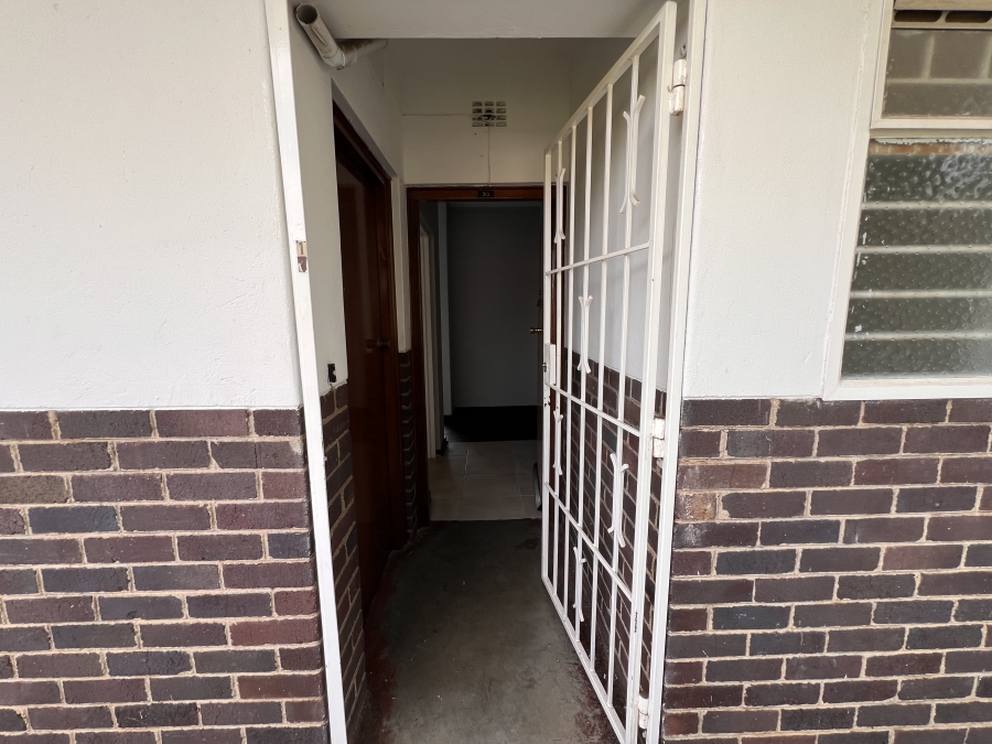 To Let 3 Bedroom Property for Rent in Orchards Gauteng