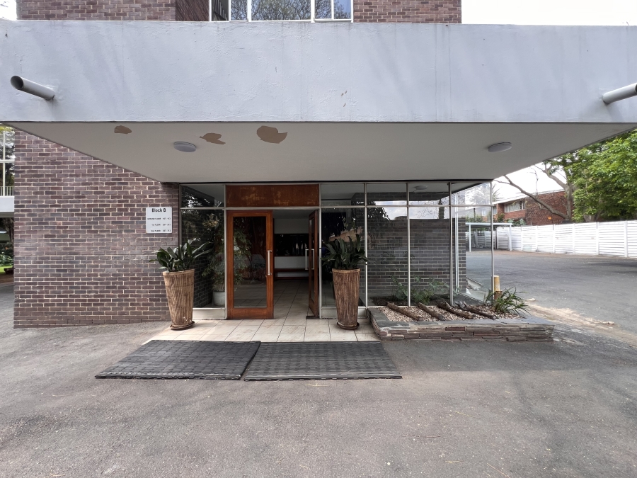 To Let 3 Bedroom Property for Rent in Orchards Gauteng