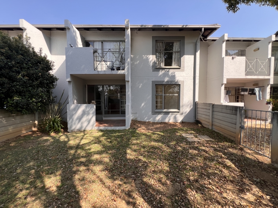 To Let 2 Bedroom Property for Rent in Paulshof Gauteng
