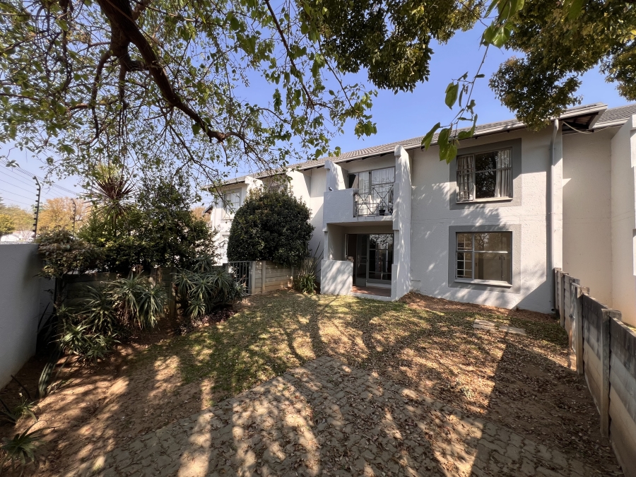 To Let 2 Bedroom Property for Rent in Paulshof Gauteng