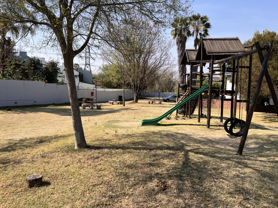 To Let 2 Bedroom Property for Rent in Paulshof Gauteng