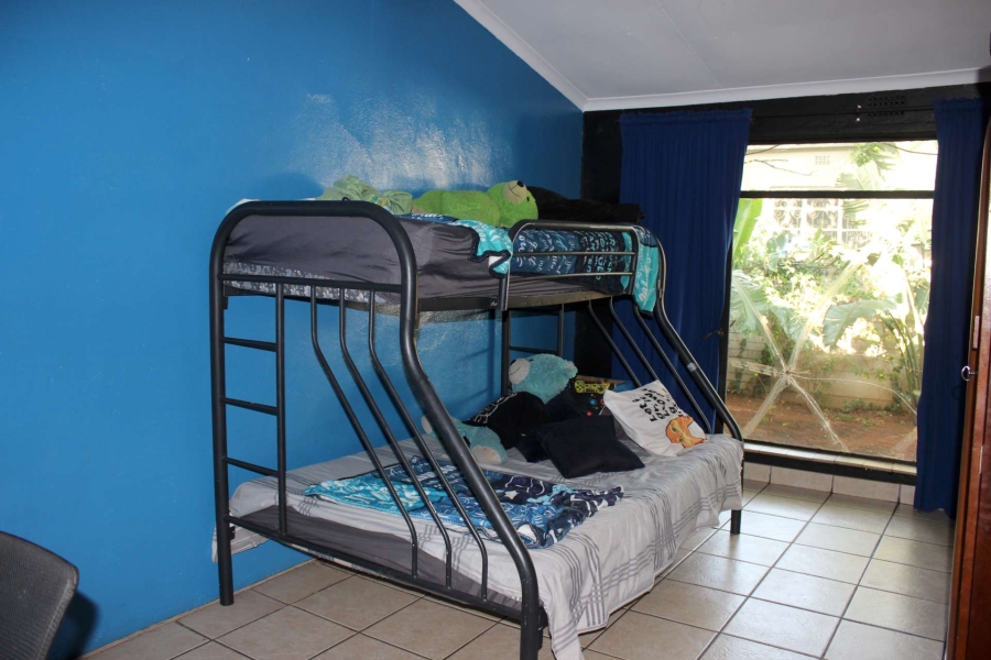 4 Bedroom Property for Sale in Mountain View Gauteng