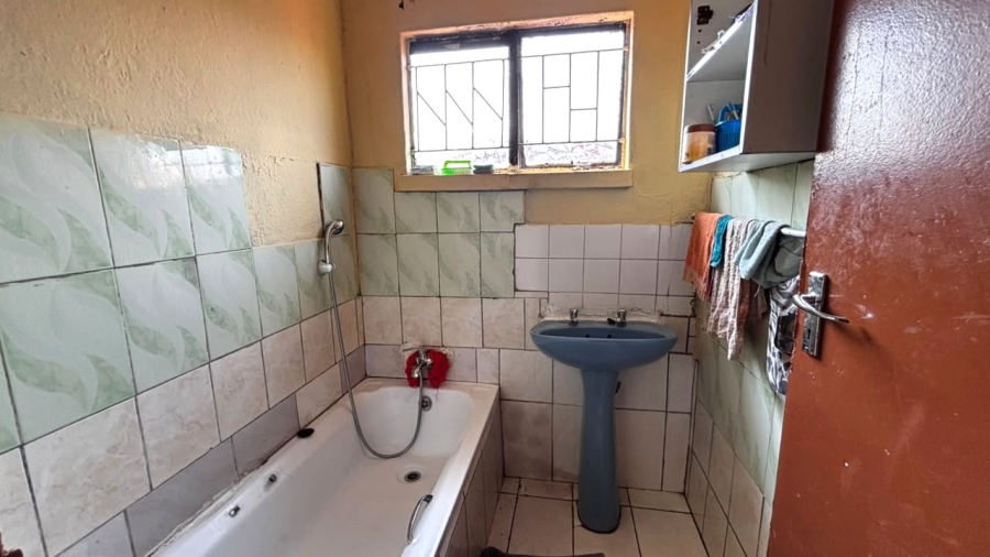 4 Bedroom Property for Sale in Delmore Park Gauteng