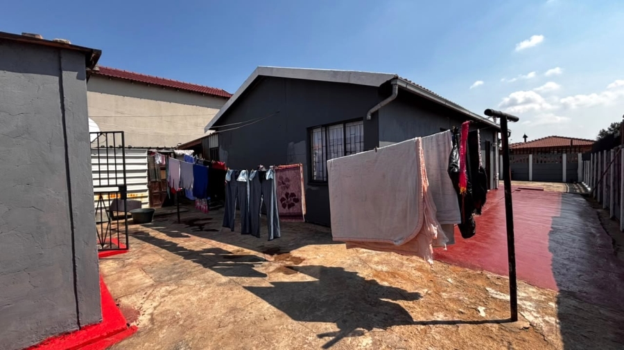 4 Bedroom Property for Sale in Delmore Park Gauteng