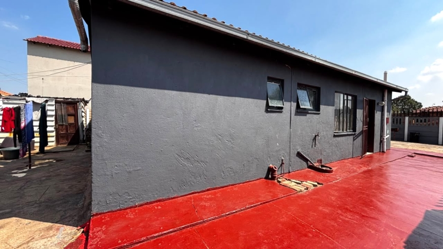 4 Bedroom Property for Sale in Delmore Park Gauteng