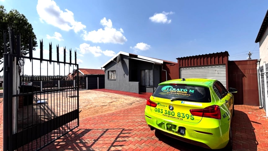 4 Bedroom Property for Sale in Delmore Park Gauteng