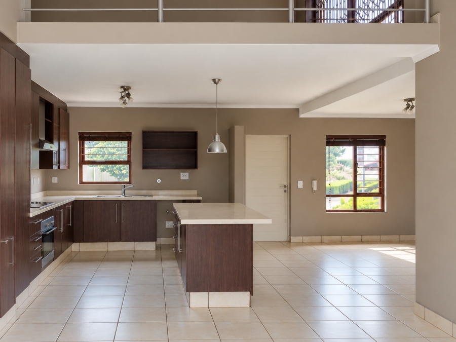 To Let 2 Bedroom Property for Rent in Fourways Gauteng