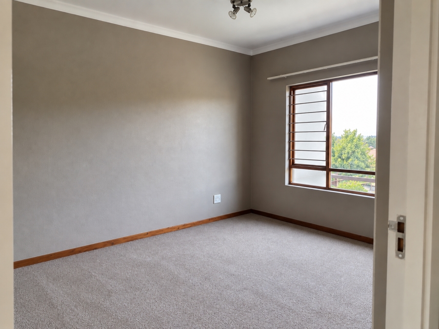 To Let 2 Bedroom Property for Rent in Fourways Gauteng