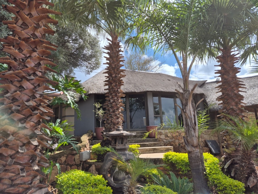 To Let 4 Bedroom Property for Rent in Roodekrans Gauteng