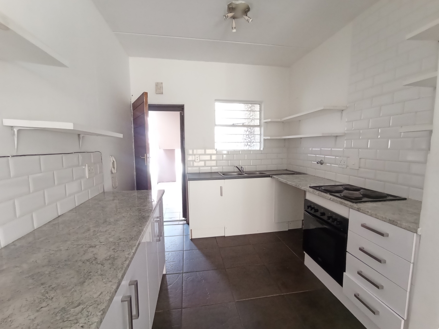 To Let 2 Bedroom Property for Rent in North Riding Gauteng